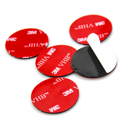 Serviço de corte a óleo. Em fita de espuma 3M. Com tamanho e forma personalizados.